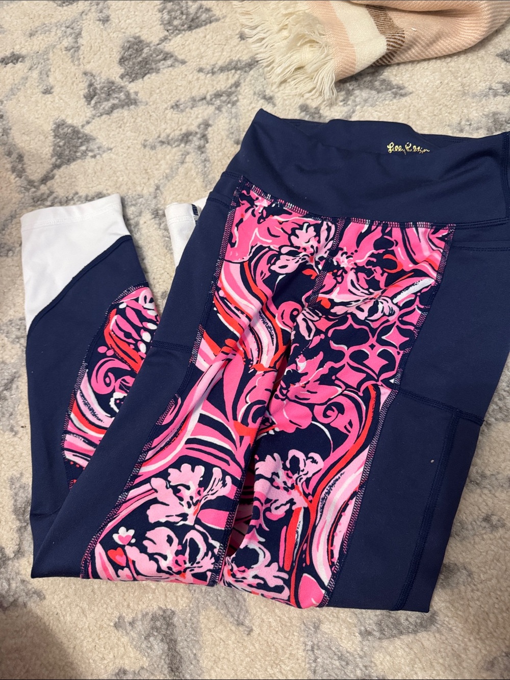 Lilly Pulitzer Navy Leggings with Pink Floral Print XXS